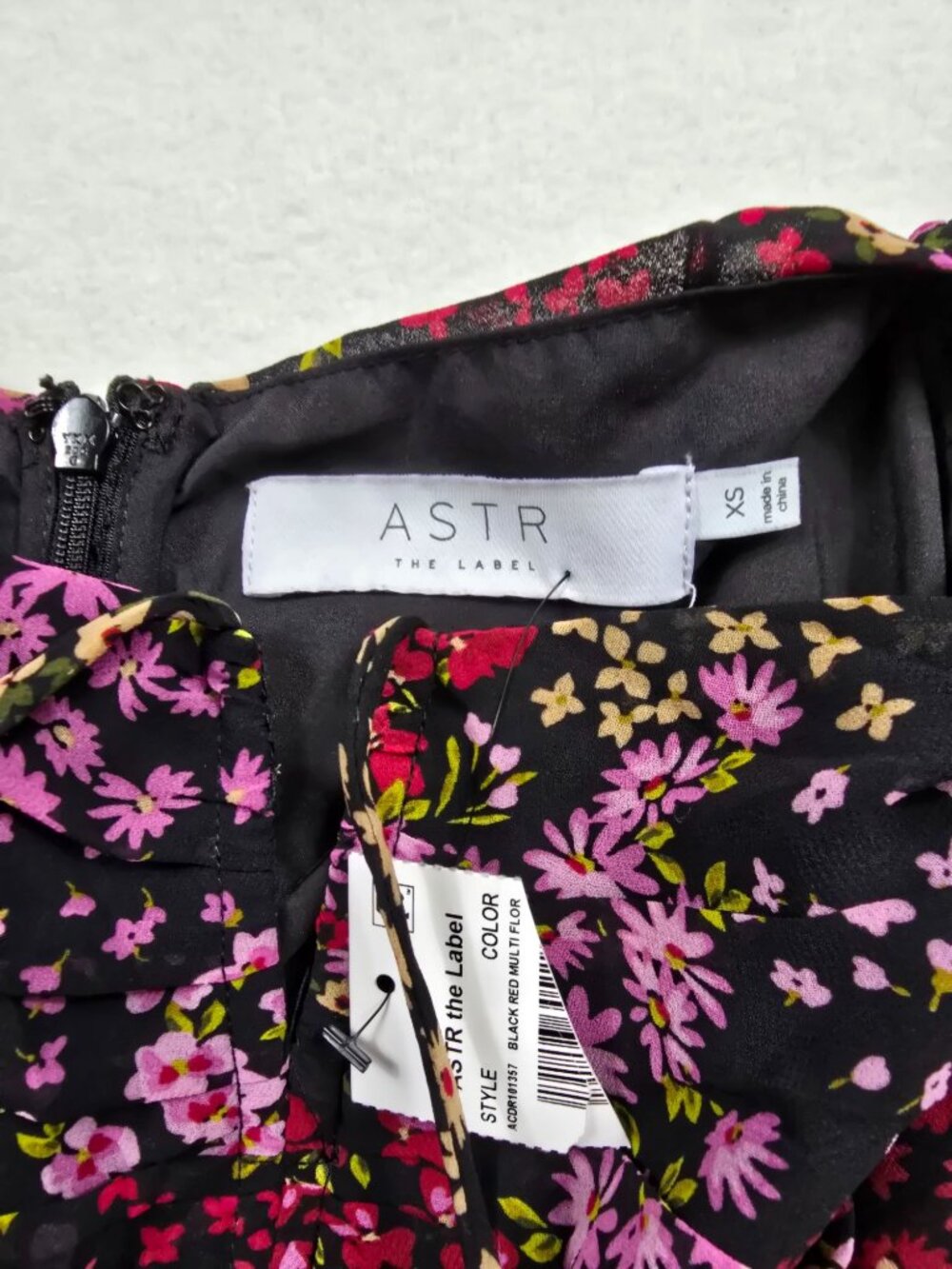 NEW Astr The Label XS Athena Midi Floral Ruched Dress Long Sleeve - Picture 5 of 9